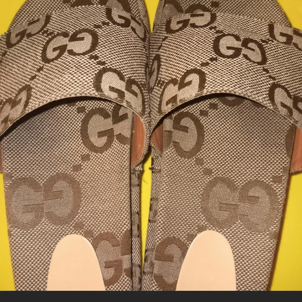 Gucci "Brown" Wedges with Logo Pattern - Picture 2 of 6
